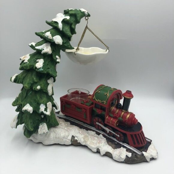 Yankee Candle Co. Christmas Train Décor T/B Train/Tree Warmer Tea Lite Holder - Picture 1 of 12